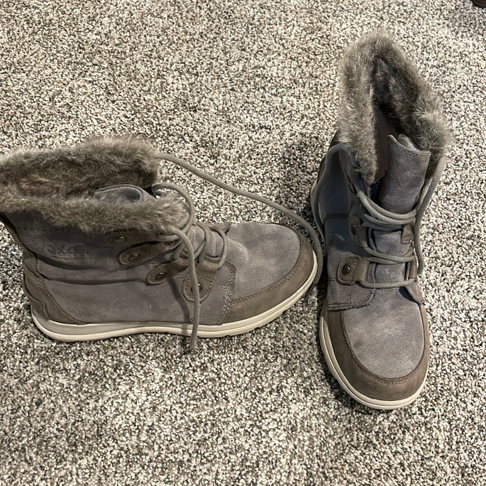 Sorel women’s size 7.5 winter boots